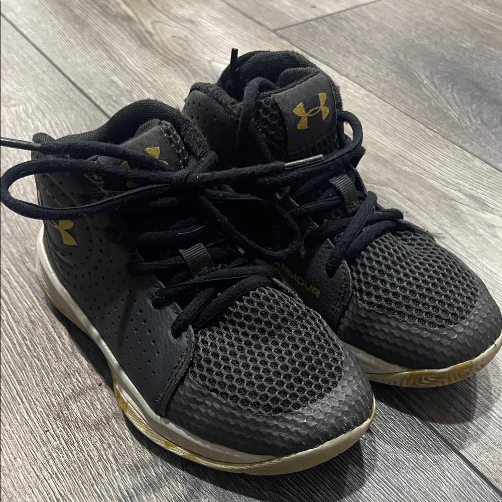 Under Armour Kids Black Sneakers with Gold Accents